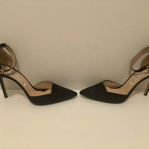 Manolo Blahnik Navy Suede Ankle - Picture 3 of 4